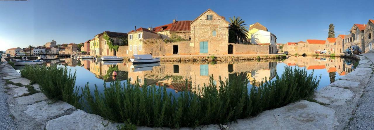 House Tia Villa Vrboska Exterior photo